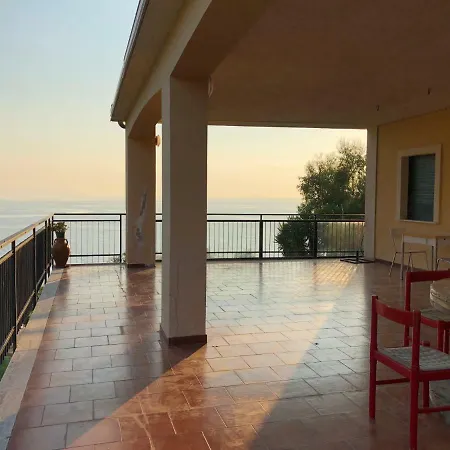 La Terrazza Sul Mare * 帕尔米