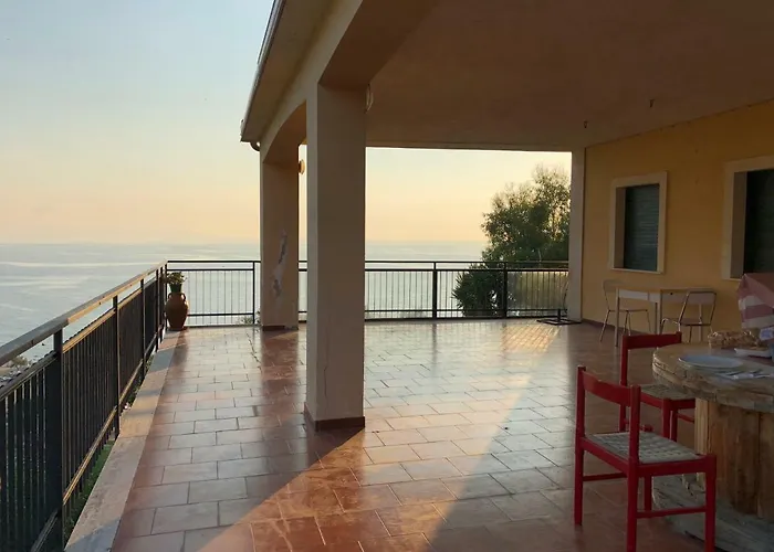 La Terrazza Sul Mare * 帕尔米