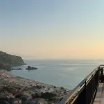 Apartment La Terrazza Sul Mare *